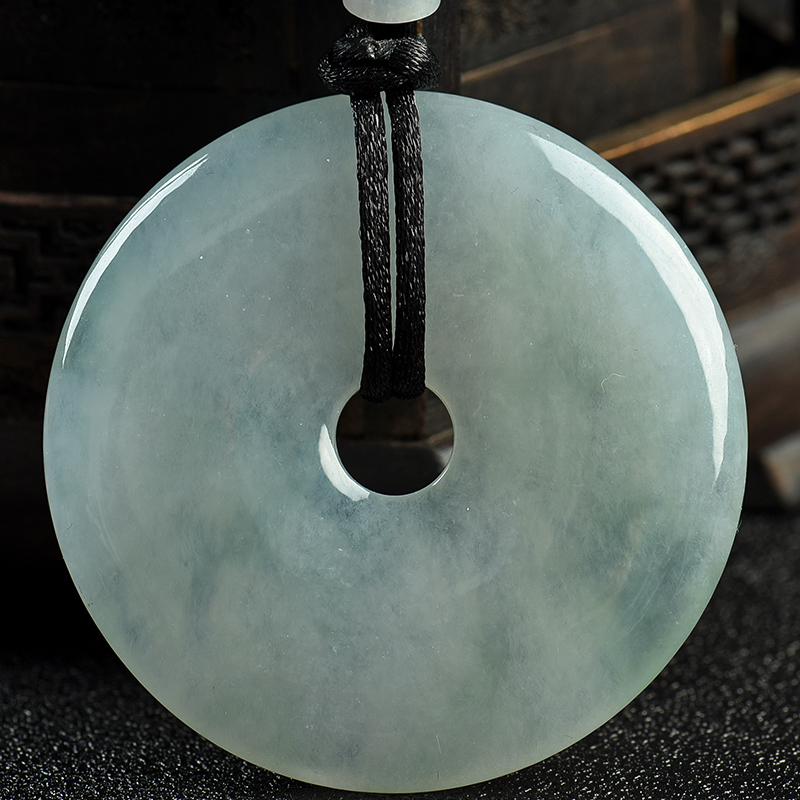 缅甸天然糯冰种浅绿翡翠吊坠-红掌柜