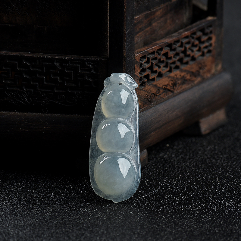 缅甸天然糯冰种浅绿翡翠连中三元吊坠-红掌柜