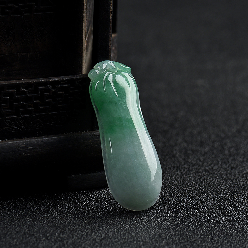 天然糯种飘翠翡翠福瓜吊坠-红掌柜