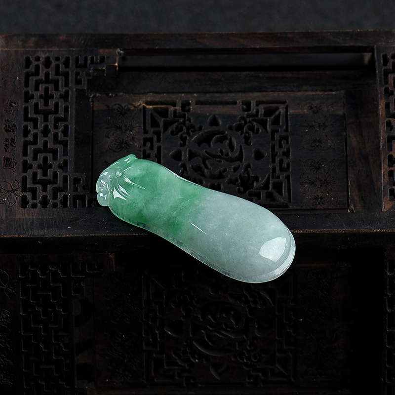 缅甸天然糯种翡翠福瓜吊坠-红掌柜