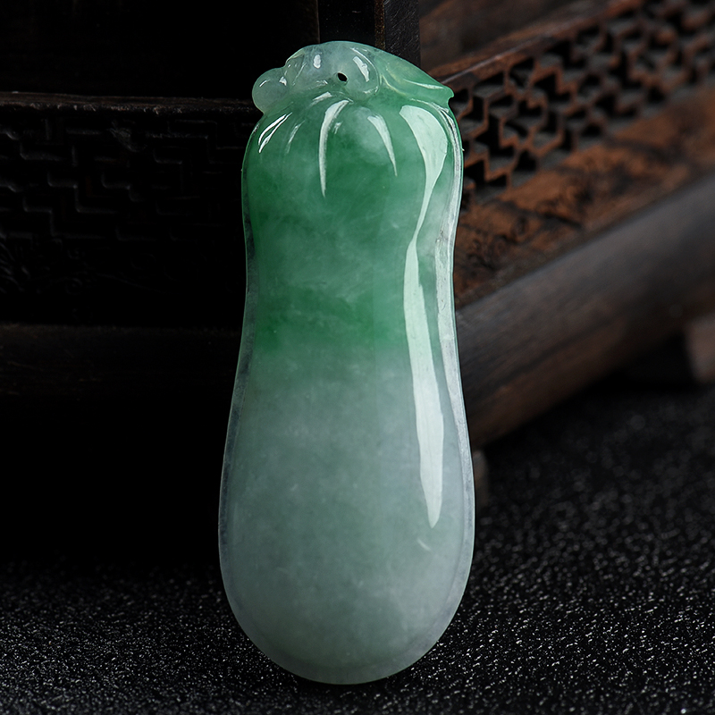 缅甸天然糯种飘翠翡翠吊坠-红掌柜