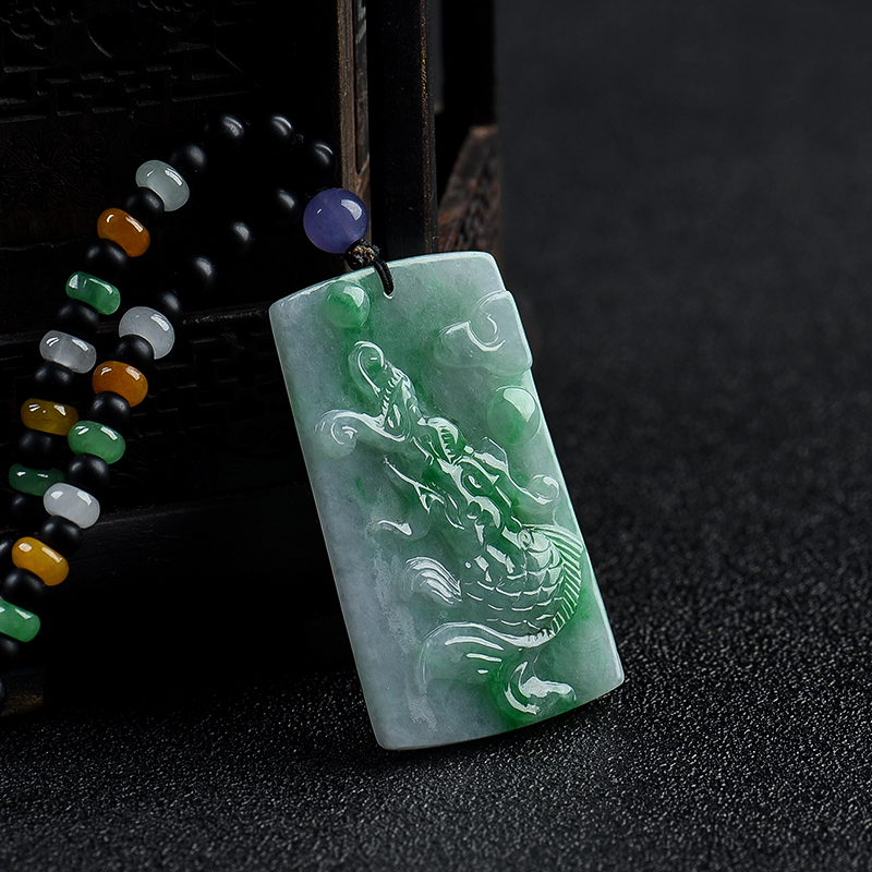 天然糯种飘翠翡翠辰龙吊坠-红掌柜