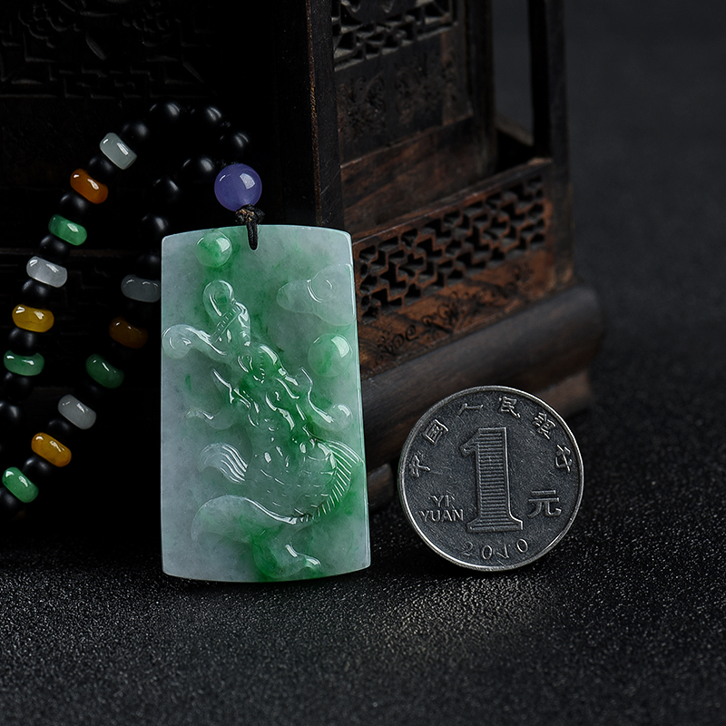 糯种飘翠翡翠辰龙吊坠-红掌柜