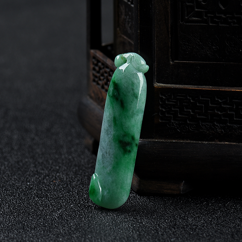 翡翠福瓜吊坠-红掌柜