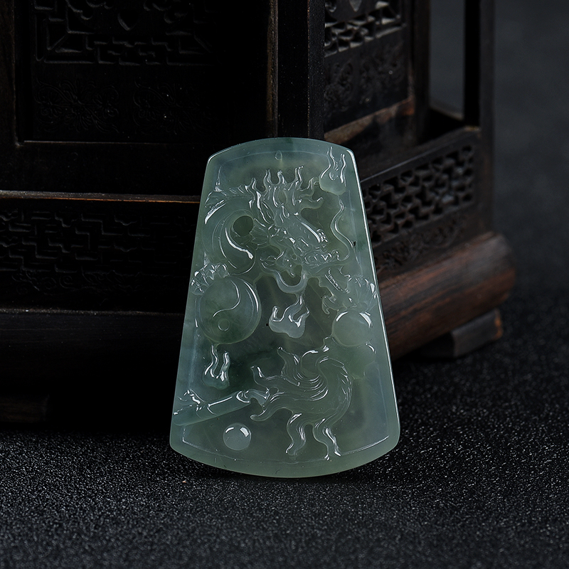 糯冰种飘花翡翠辰龙吊坠-红掌柜