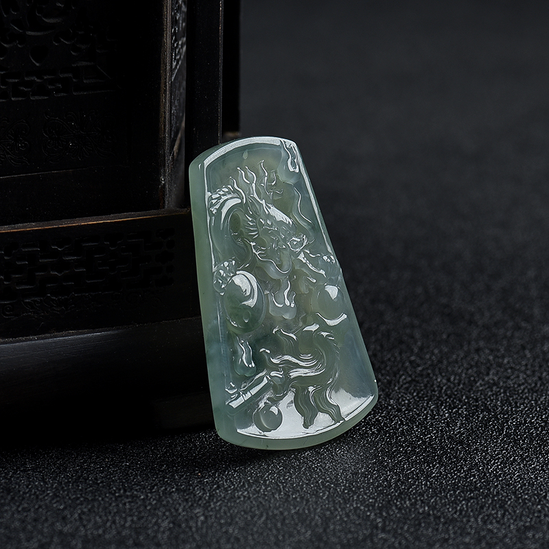 飘花翡翠辰龙吊坠-红掌柜