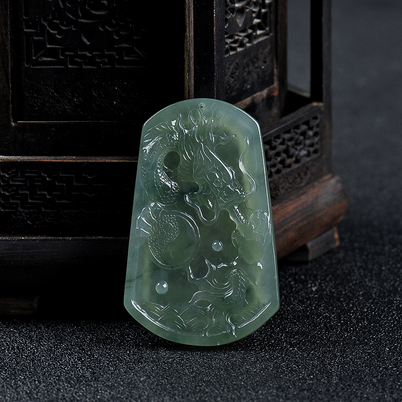 糯冰种飘花翡翠辰龙吊坠-红掌柜