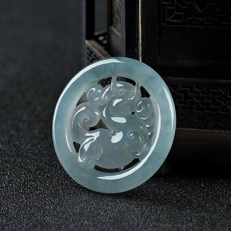 糯冰种飘花翡翠麒麟吊坠-红掌柜