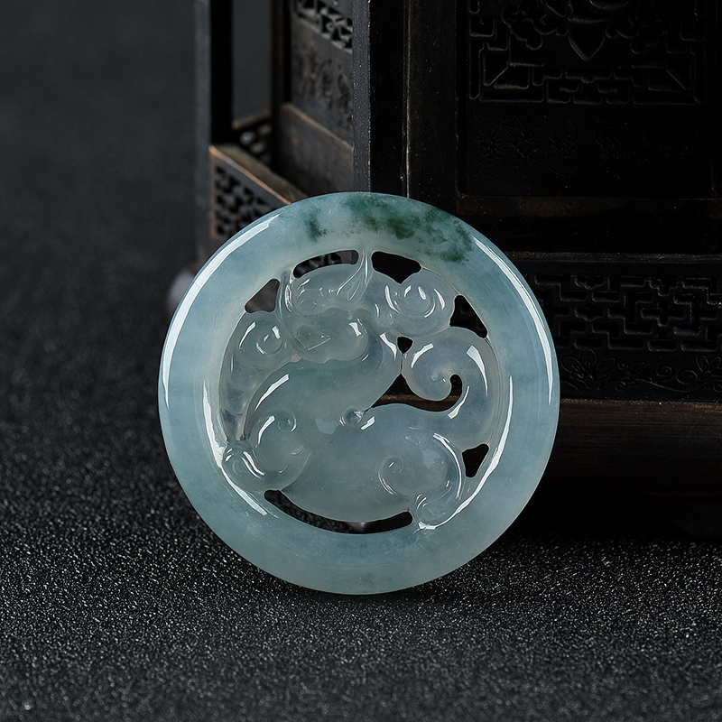 飘花翡翠麒麟吊坠-红掌柜