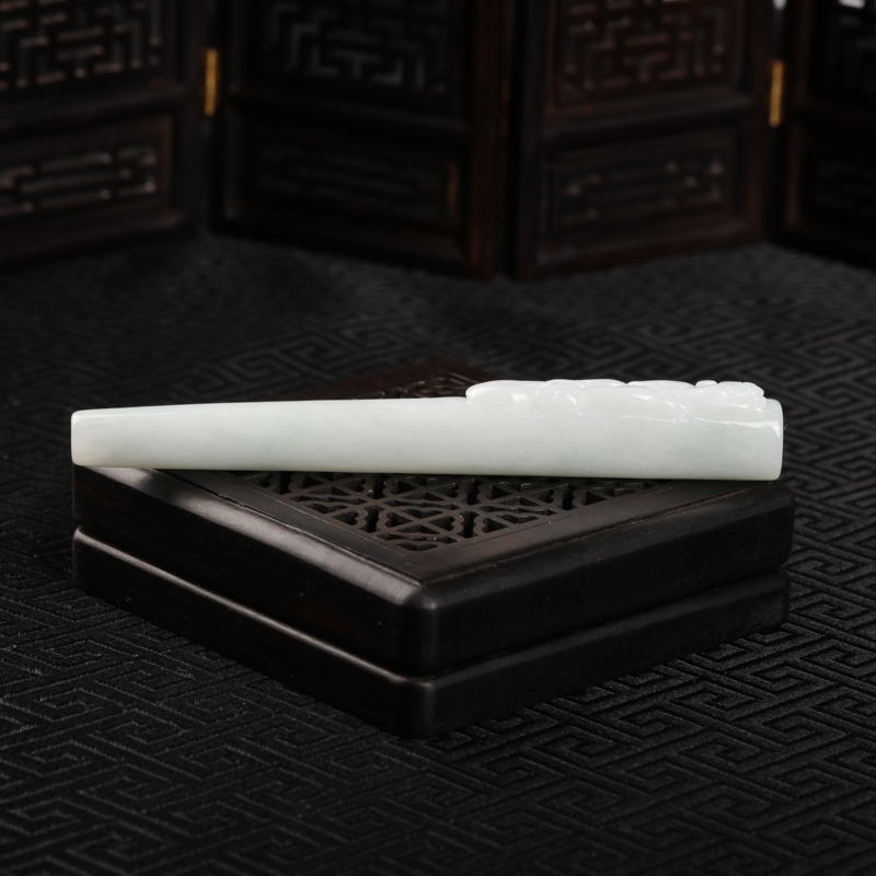 缅甸天然糯种白色翡翠烟嘴-红掌柜