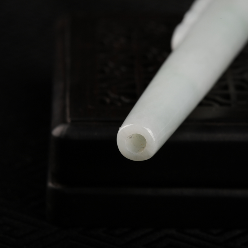 缅甸天然糯种翡翠烟嘴-红掌柜