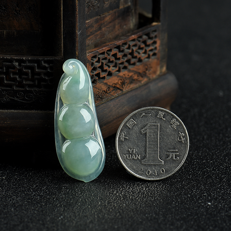 缅甸天然A货糯种翡翠吊坠-红掌柜