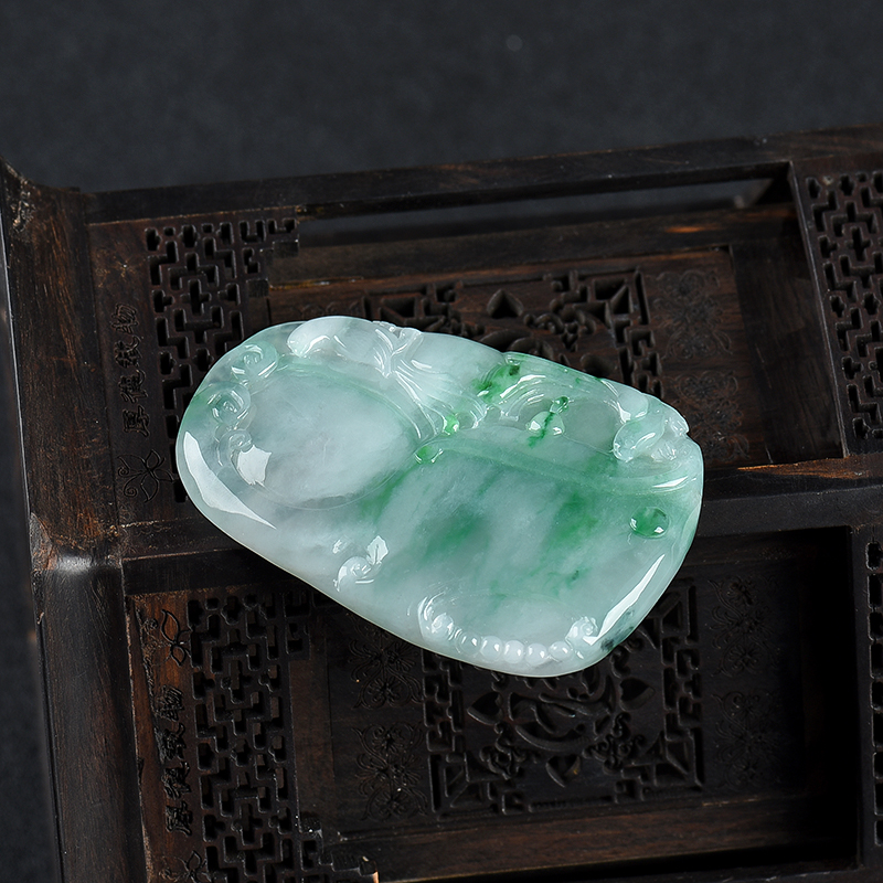 翡翠吊坠-红掌柜