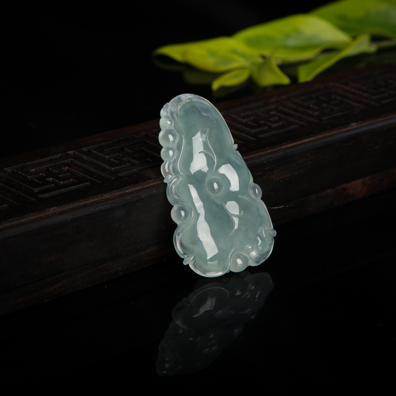 飘花翡翠和和美美吊坠-红掌柜