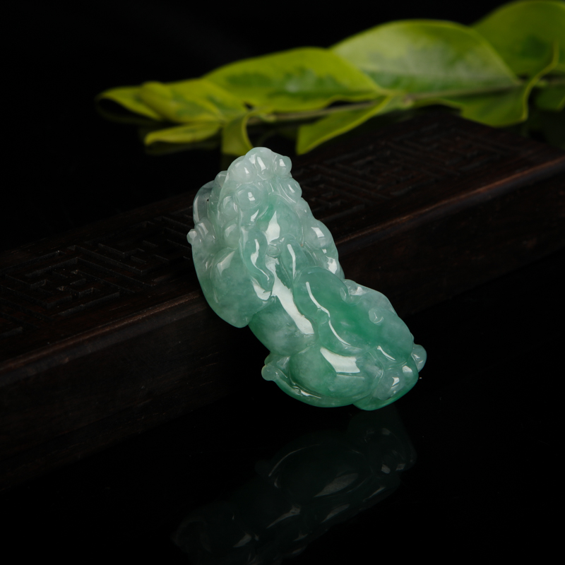 浅绿翡翠貔貅吊坠-红掌柜