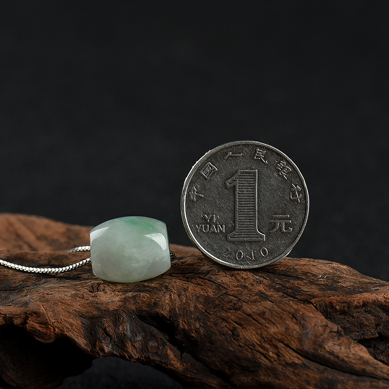 糯种飘翠翡翠吊坠-红掌柜