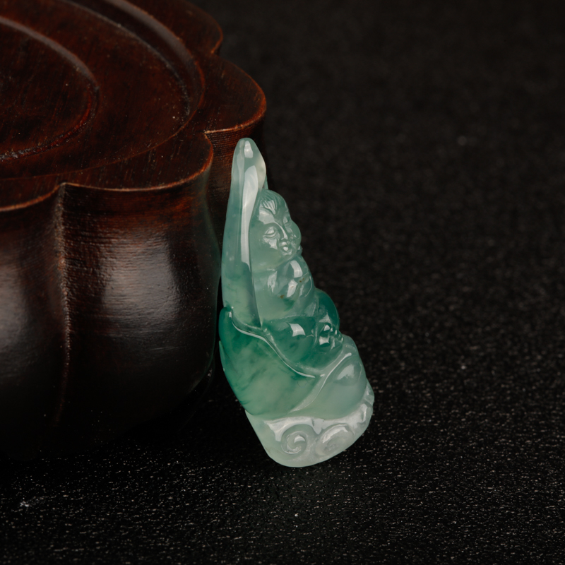 糯冰种飘花翡翠-红掌柜