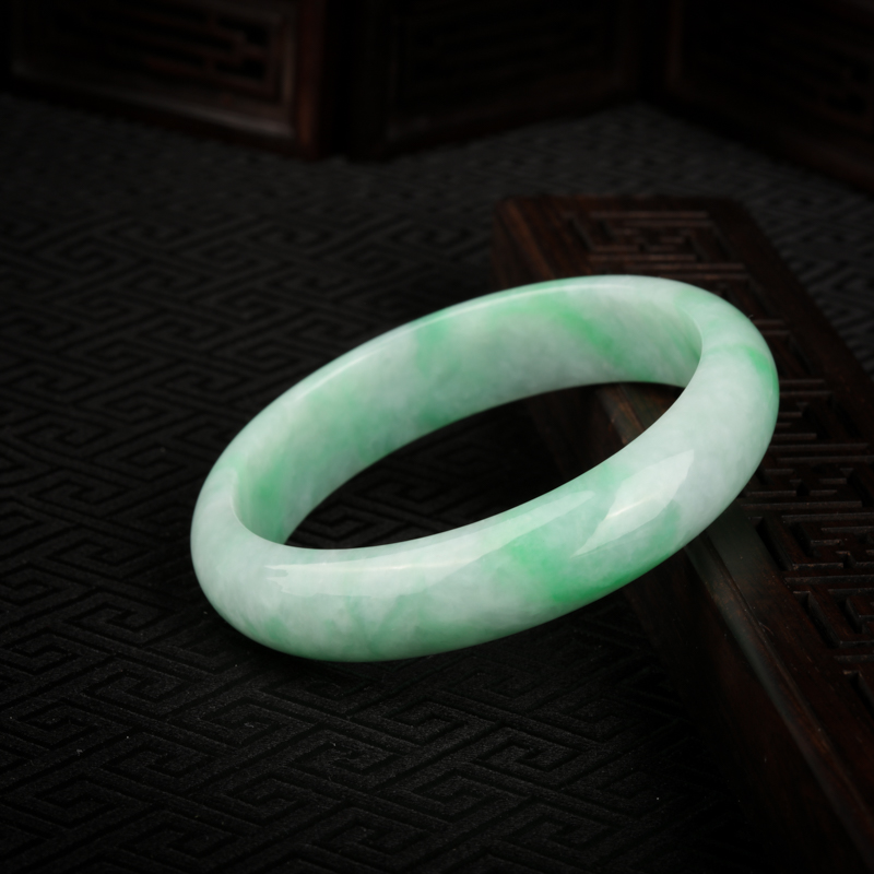 飘翠翡翠手镯-红掌柜