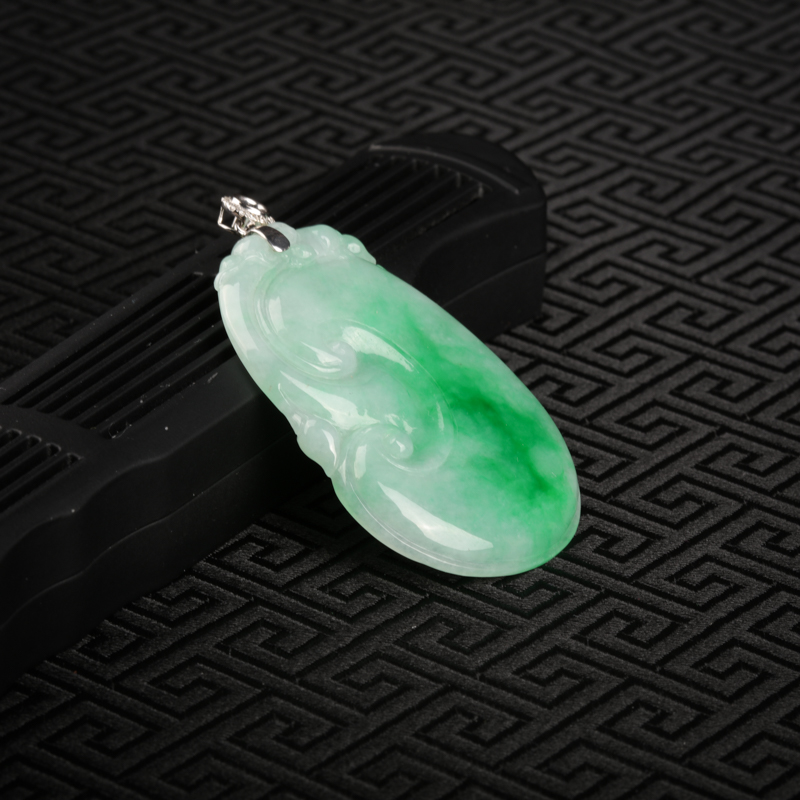 天然糯种飘翠翡翠如意吊坠-红掌柜