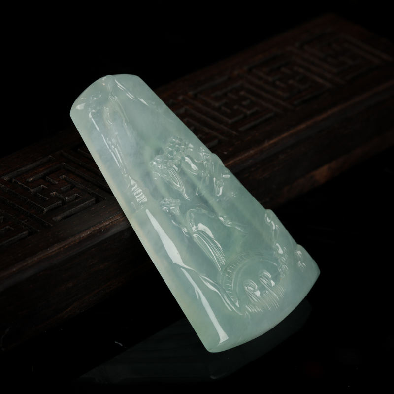 天然糯冰种翡翠小桥流水吊坠-红掌柜