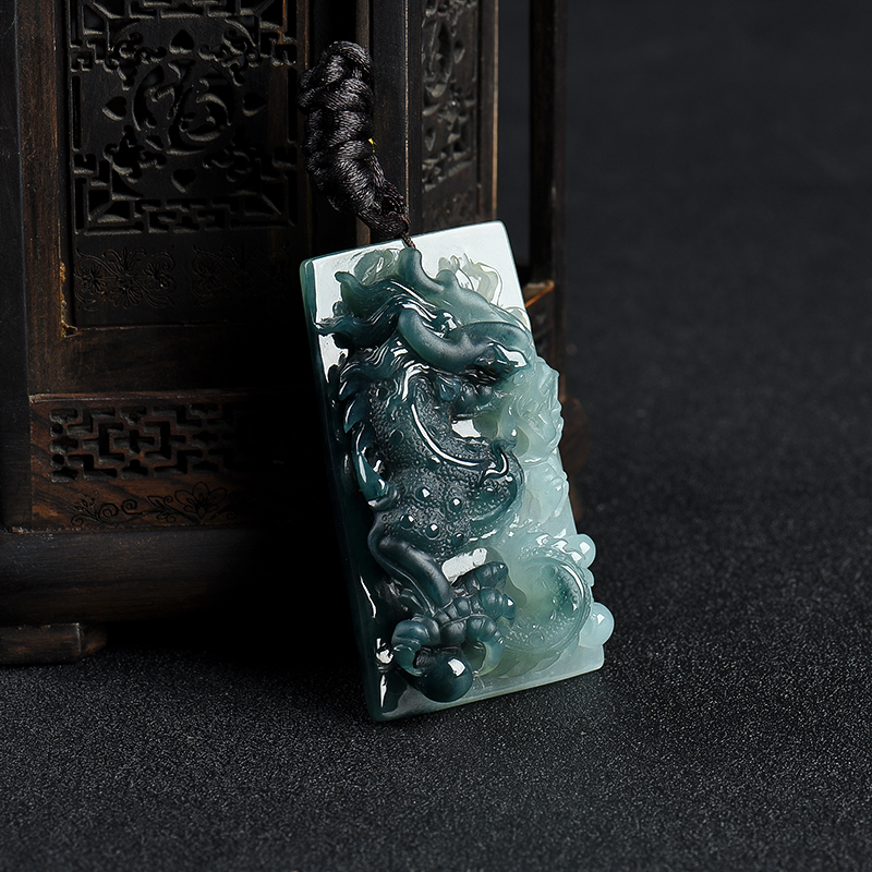 天然糯种蓝绿翡翠龙牌吊坠-红掌柜