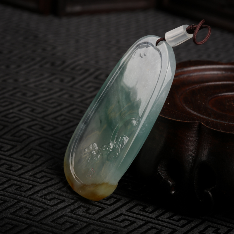 翡翠观音吊坠-红掌柜