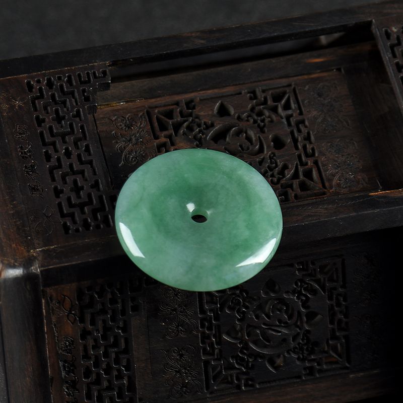 缅甸天然豆种翡翠吊坠-红掌柜