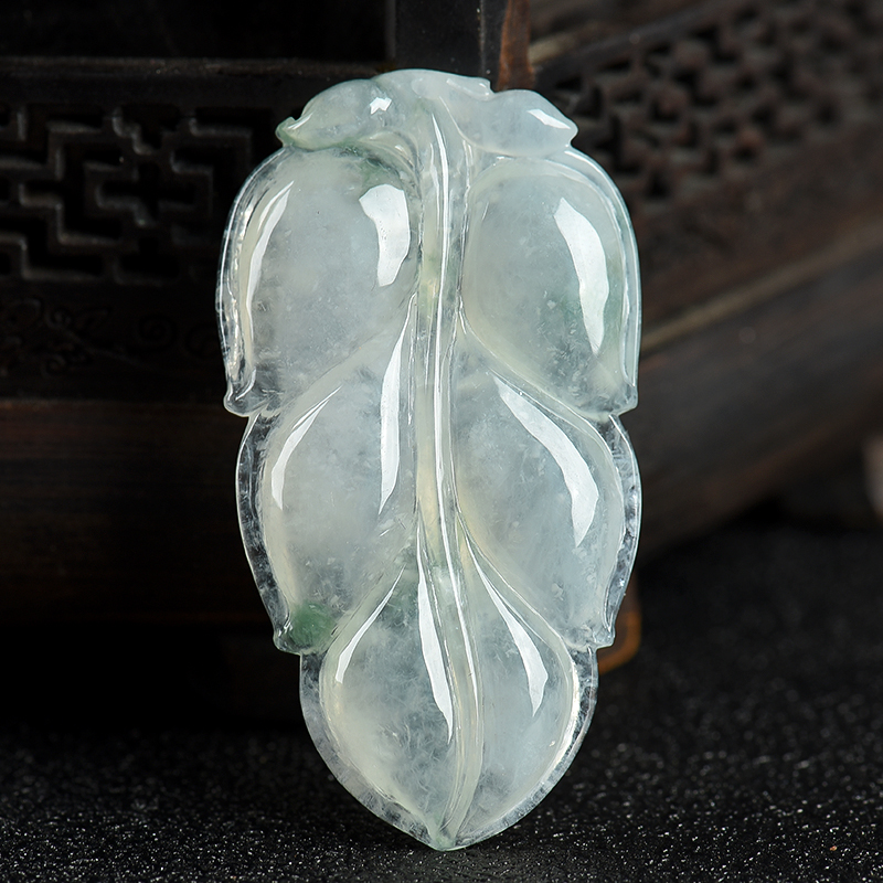 翡翠叶子吊坠-红掌柜