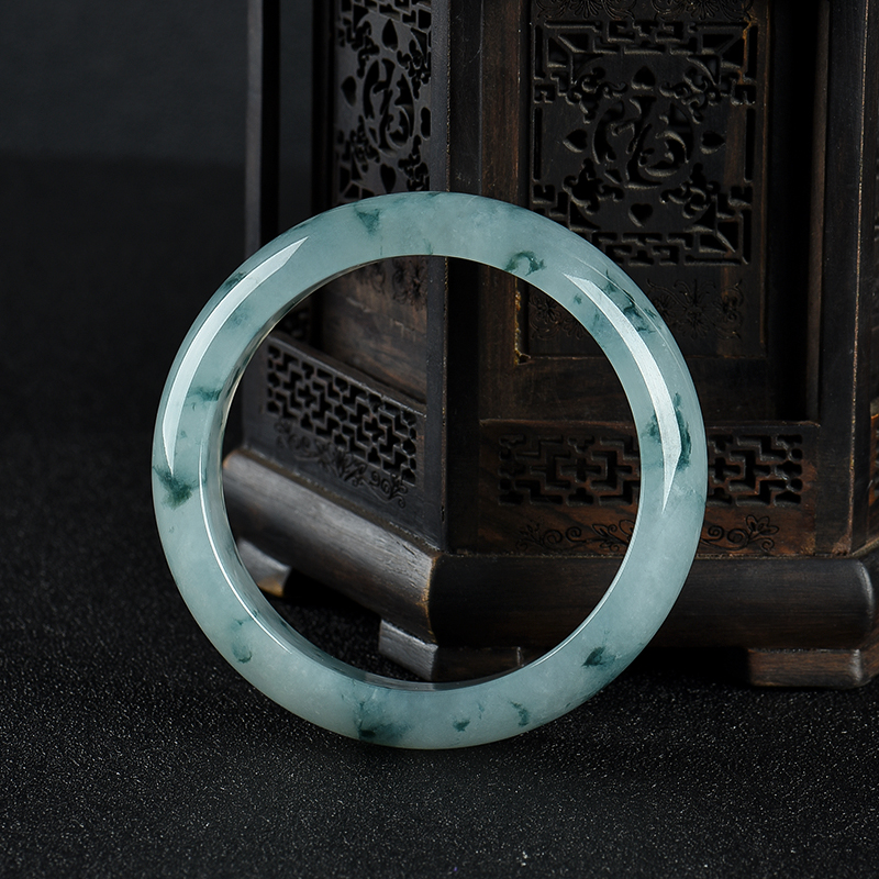 糯冰种飘花翡翠手镯-红掌柜