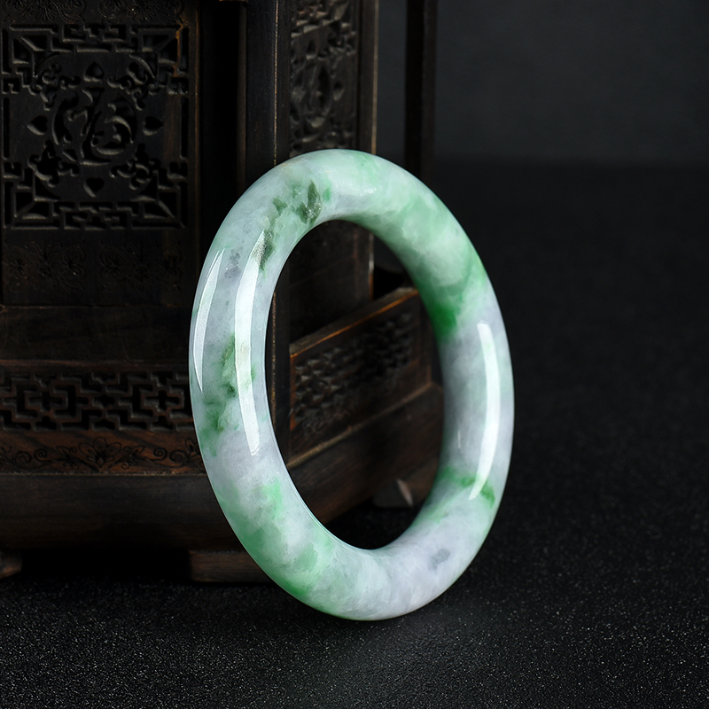 55mm豆种飘翠翡翠手镯-红掌柜
