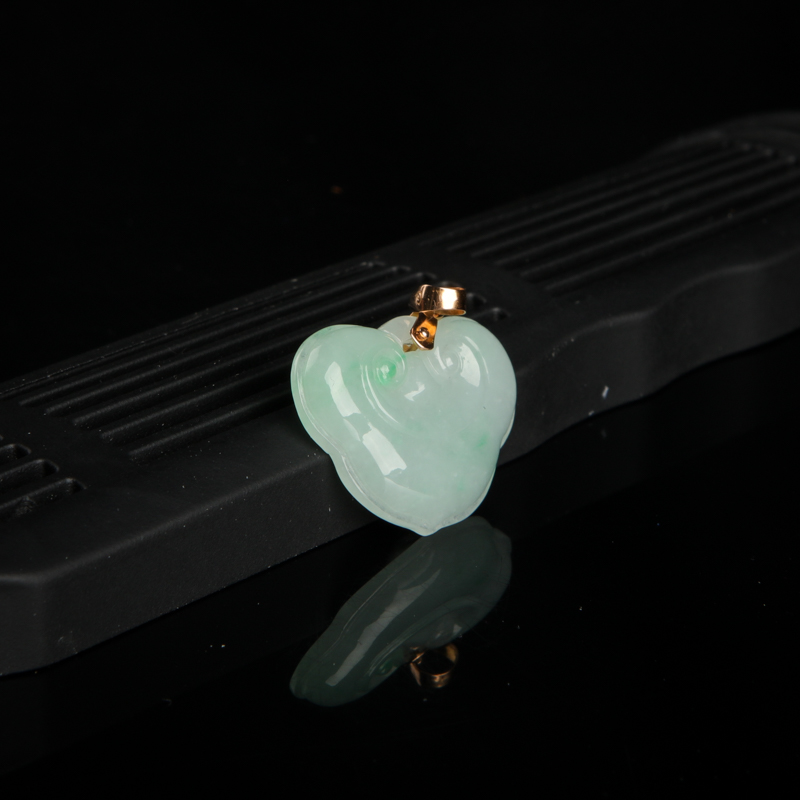 飘翠翡翠如意吊坠-红掌柜