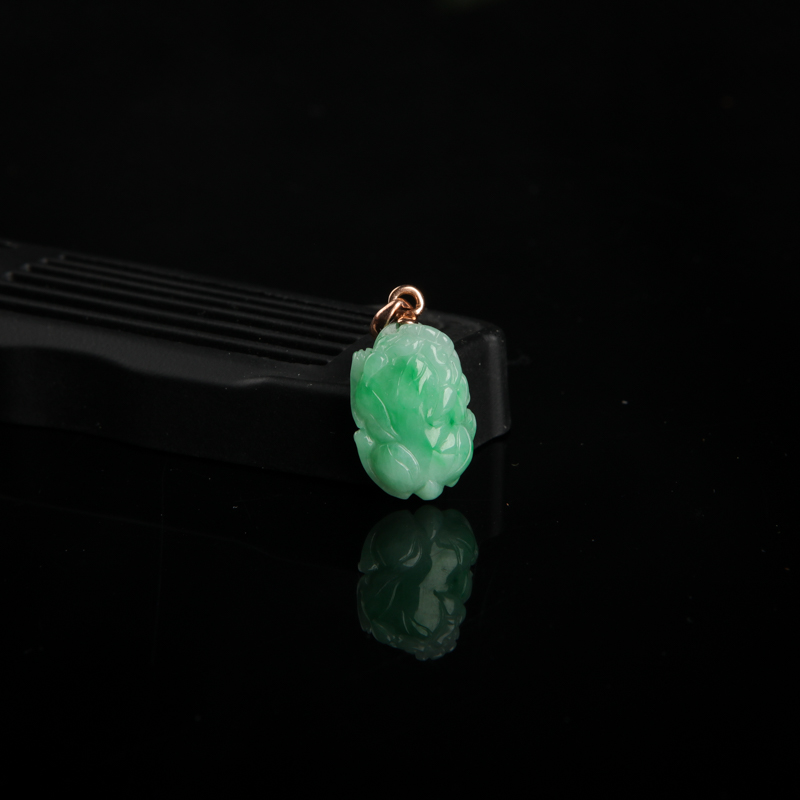 糯种飘翠翡翠貔貅吊坠-红掌柜