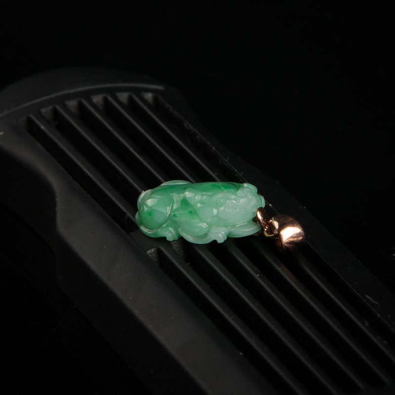 天然翡翠貔貅吊坠-红掌柜