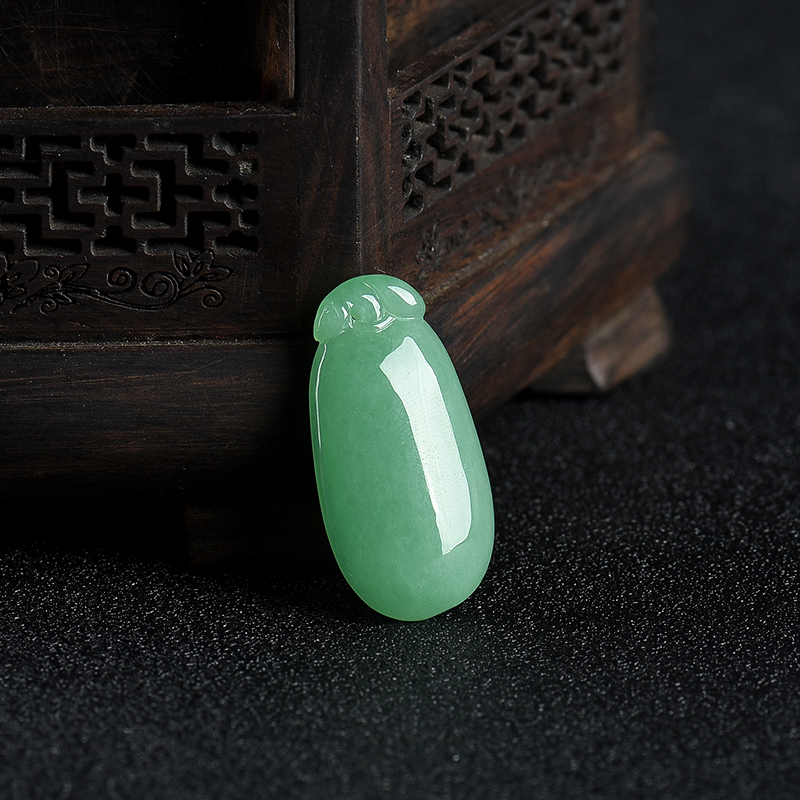 豆种翡翠福瓜吊坠-红掌柜
