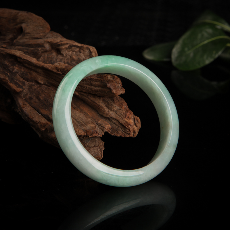 缅甸天然豆种浅绿翡翠手镯-红掌柜