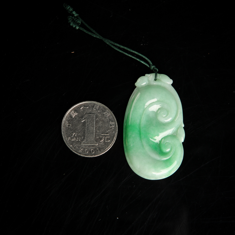 豆种豆绿翡翠吊坠-红掌柜