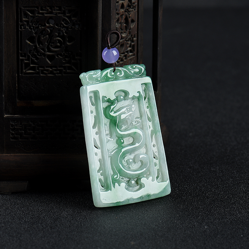 飘花翡翠仿古龙吊坠-红掌柜