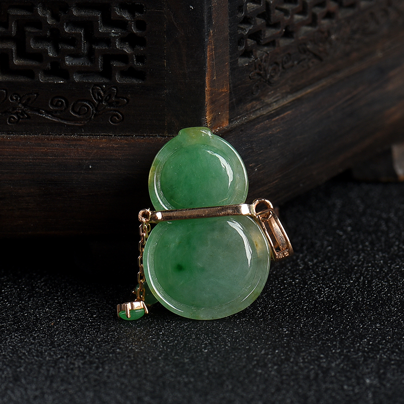 翡翠葫芦吊坠-红掌柜