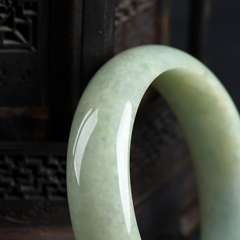 缅甸天然豆种翡翠贵妃镯-红掌柜