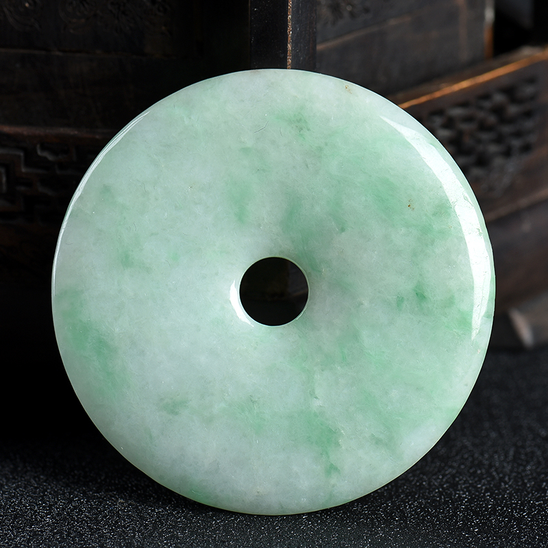 缅甸天然豆种飘翠翡翠吊坠-红掌柜