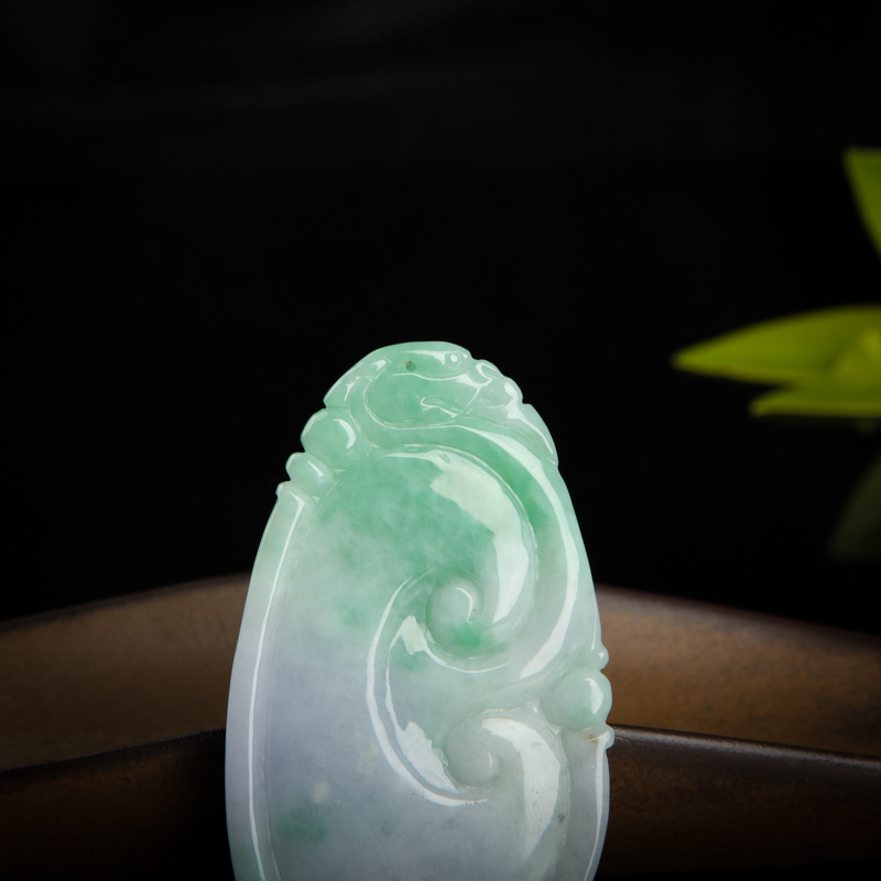 春带彩翡翠如意吊坠-红掌柜