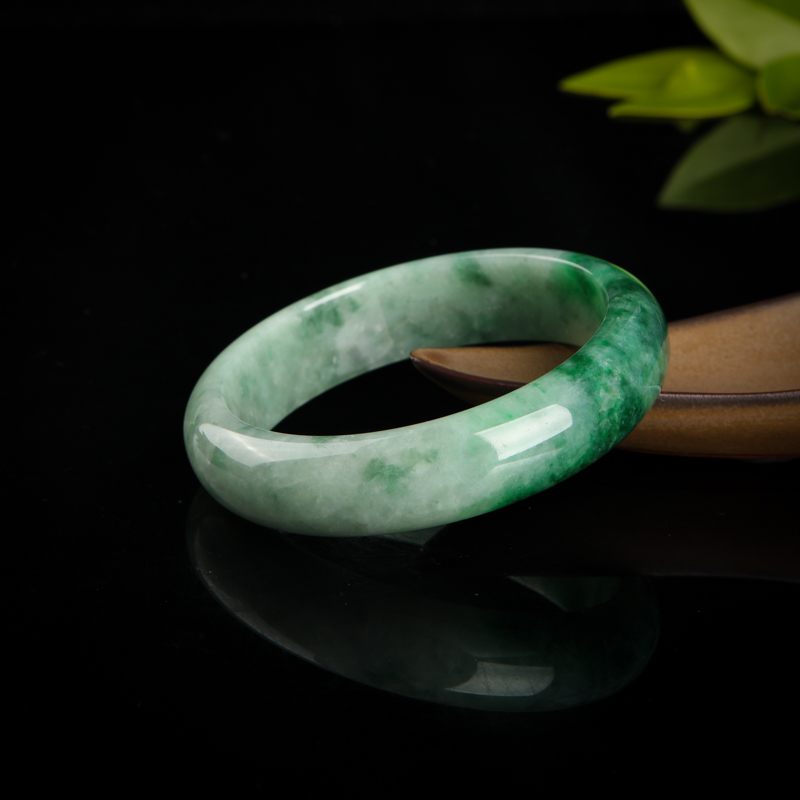 缅甸58mm豆种飘翠翡翠手镯-红掌柜