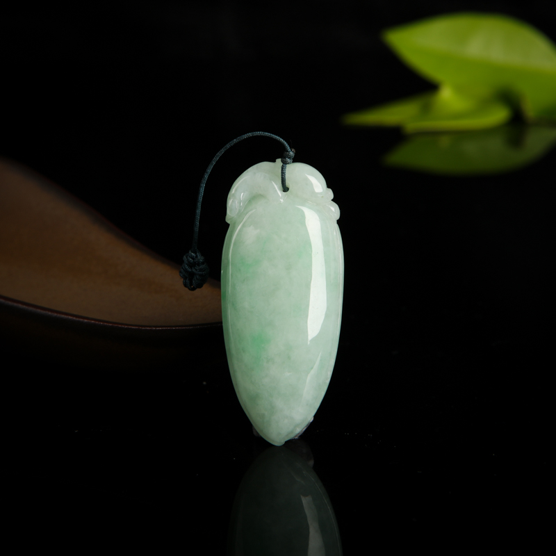 豆种浅绿翡翠福瓜吊坠-红掌柜