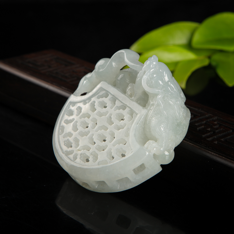 糯种翡翠吊坠-红掌柜