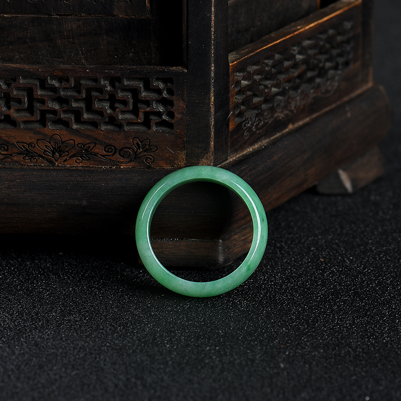 豆种豆绿翡翠戒指-红掌柜