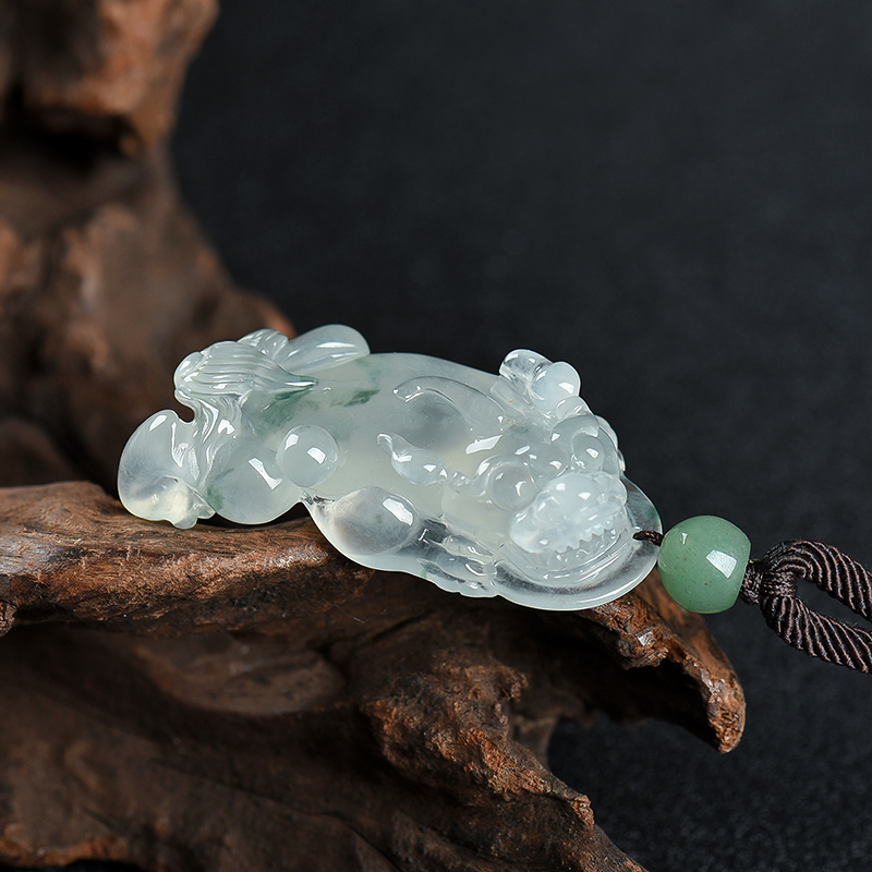飘花翡翠貔貅吊坠-红掌柜