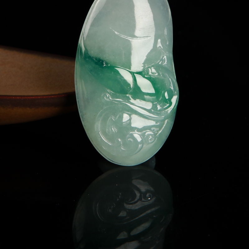 天然翡翠仿古龙吊坠-红掌柜