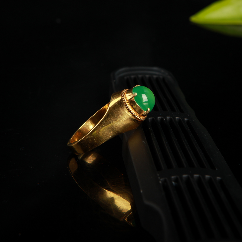 糯冰种翡翠戒面-红掌柜