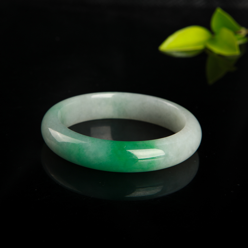 58mm豆种翡翠手镯-红掌柜