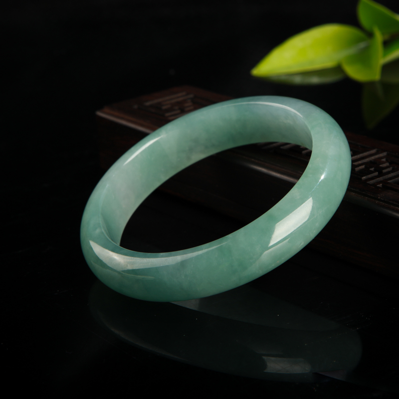 57.5mm灰绿翡翠手镯-红掌柜